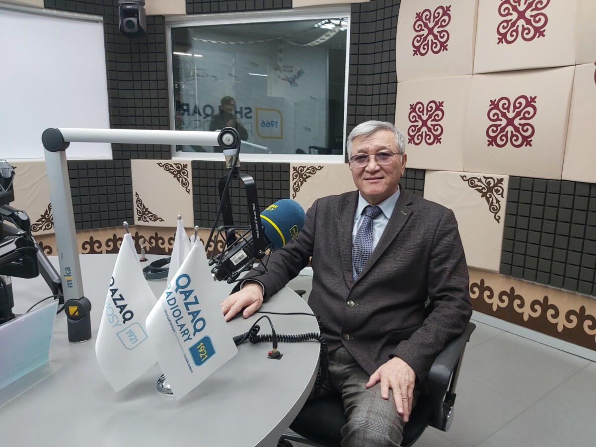 Керемет ебет балақай Реми Лакруа қара ковбой Лексингтон Стилмен лас болып қалады! Керемет ебет балақай Реми Лакруа қара ковбой Лексингтон Стилмен лас болып қалады!